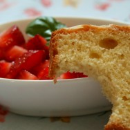 Gâteau au yaourt Basilic-amande