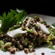 Salade de lentilles noires au quinoa et au céleri
