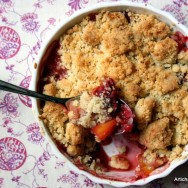 Crumble nectarines-framboises à l'anis