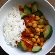 Pois chiches, courgettes et tomates